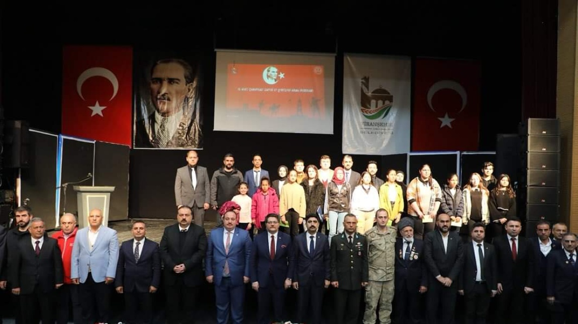 18 Mart Çanakkale Zaferi ve Şehitleri Anma Günü münasebetiyle Viranşehir Kültür Merkezinde düzenlenen törene katıldık. 